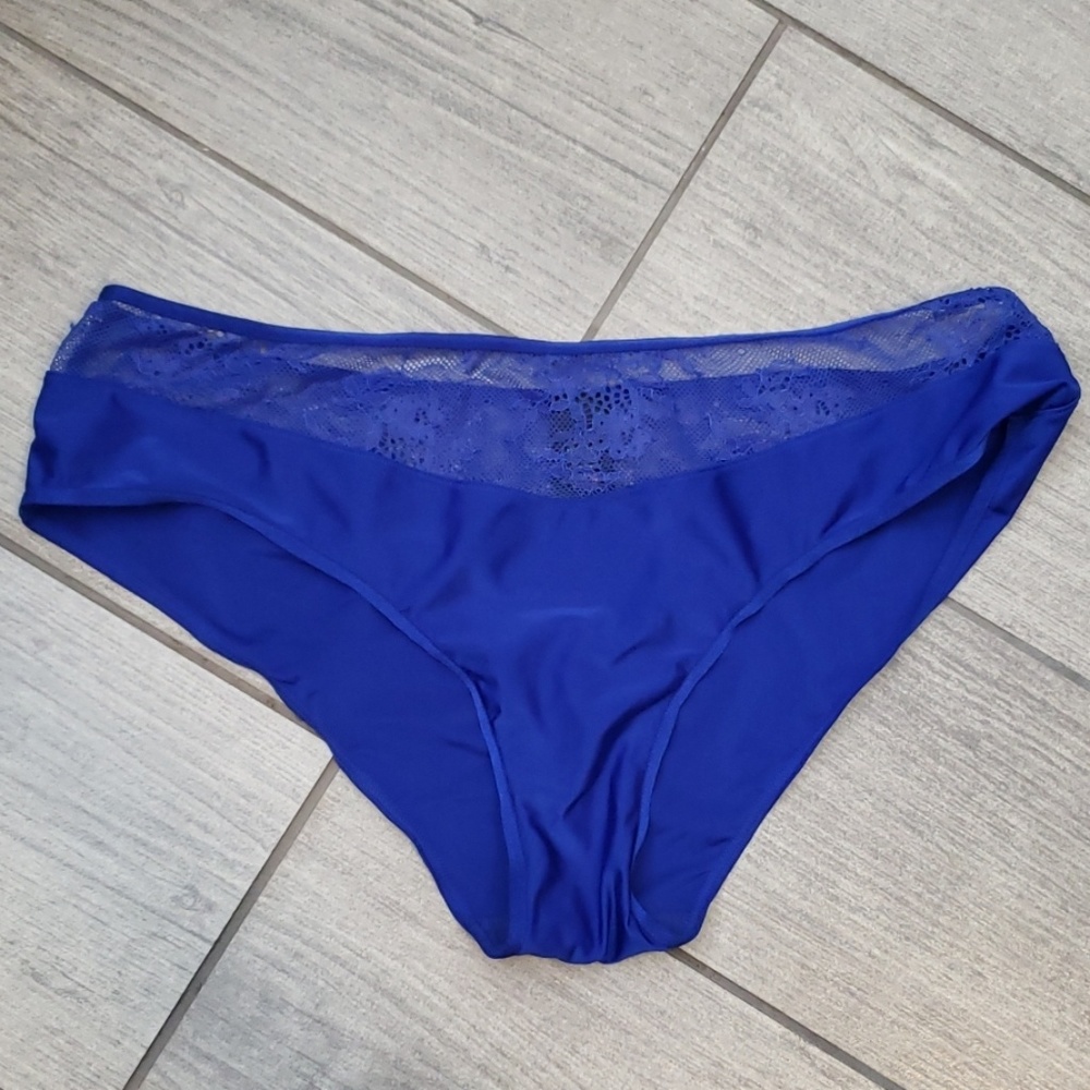 Victoria's secret very sexy hip-huggers M